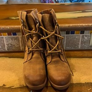 Sorel Joan of Arc wedge booties, size 8